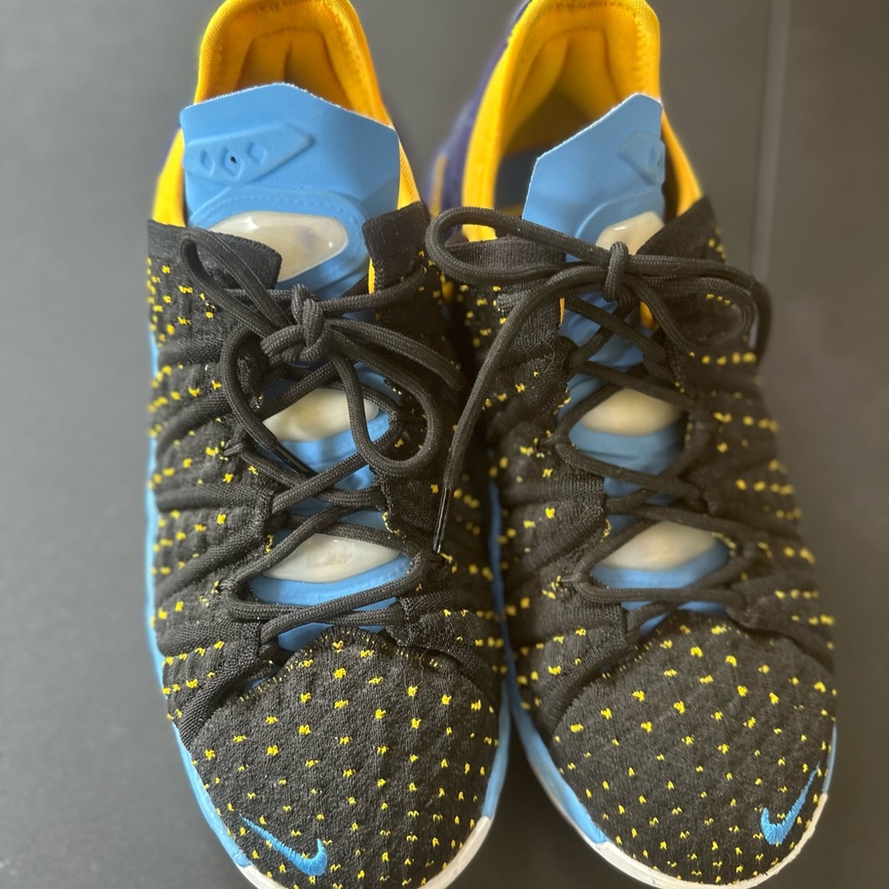 Nike Black and Yellow Athletic Shoes